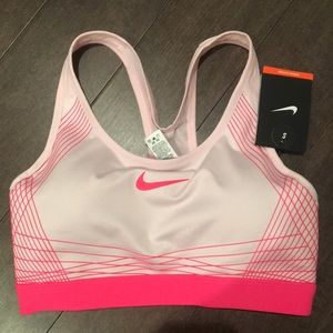 NWT nike sport bra